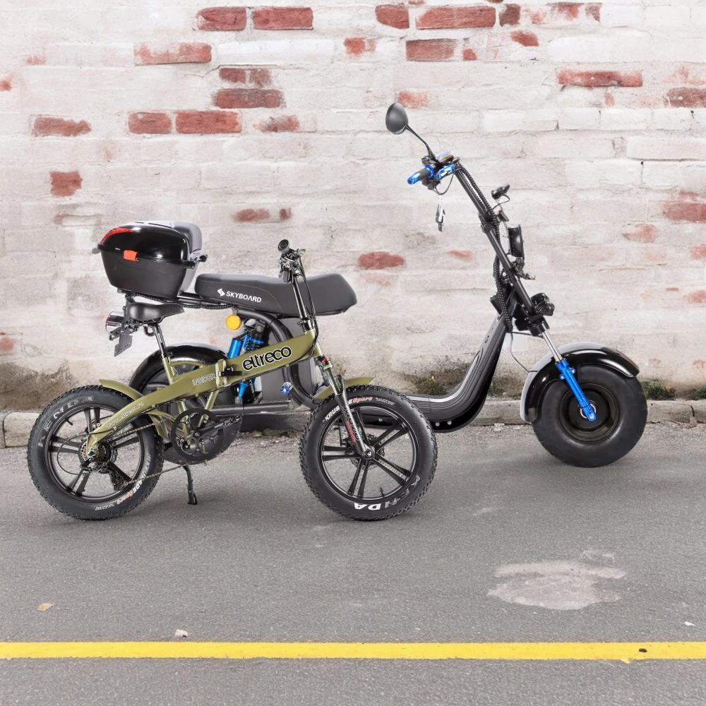 Электроскутер и электровелосипед, вид сбоку