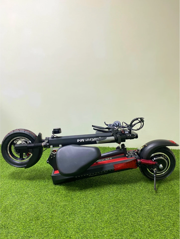 Электросамокат Kugoo M4 в сложенном состоянии