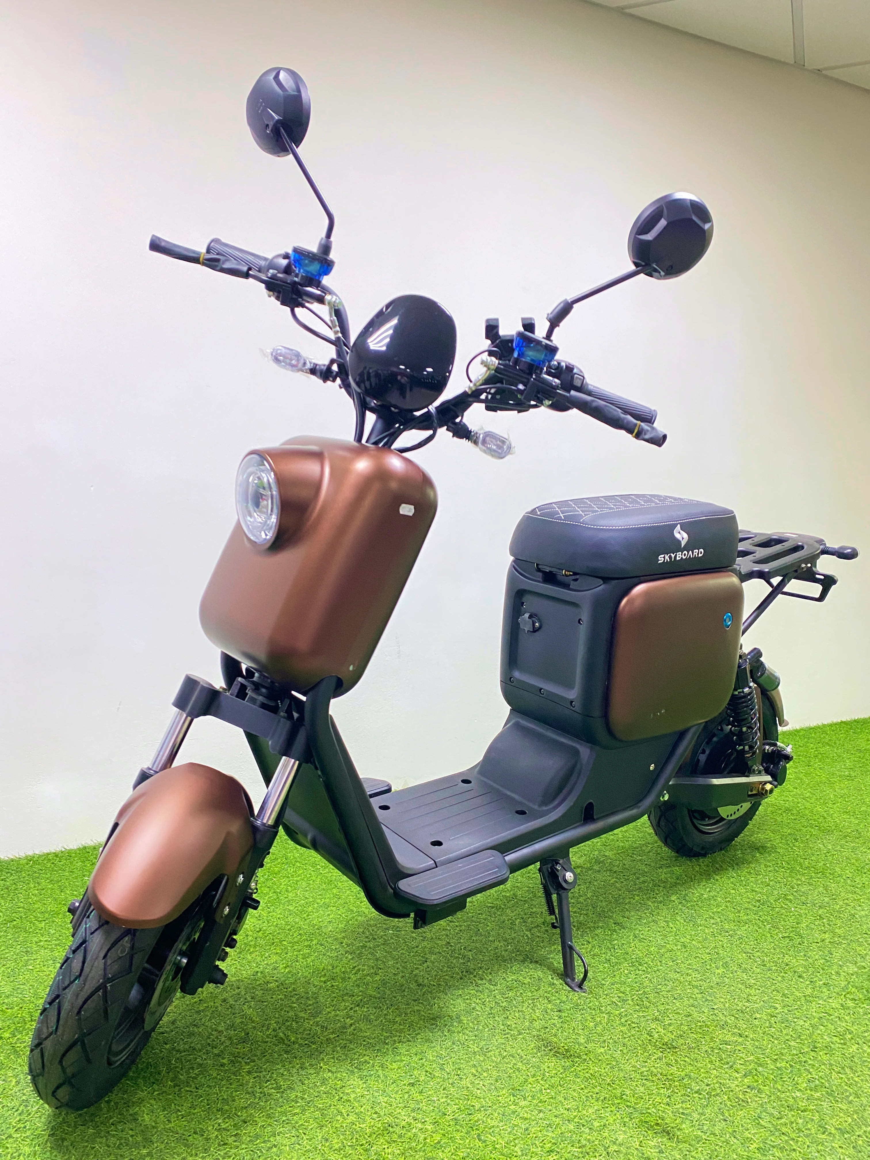 Электроскутер Skyboard Kazbek 1000W, общий вид