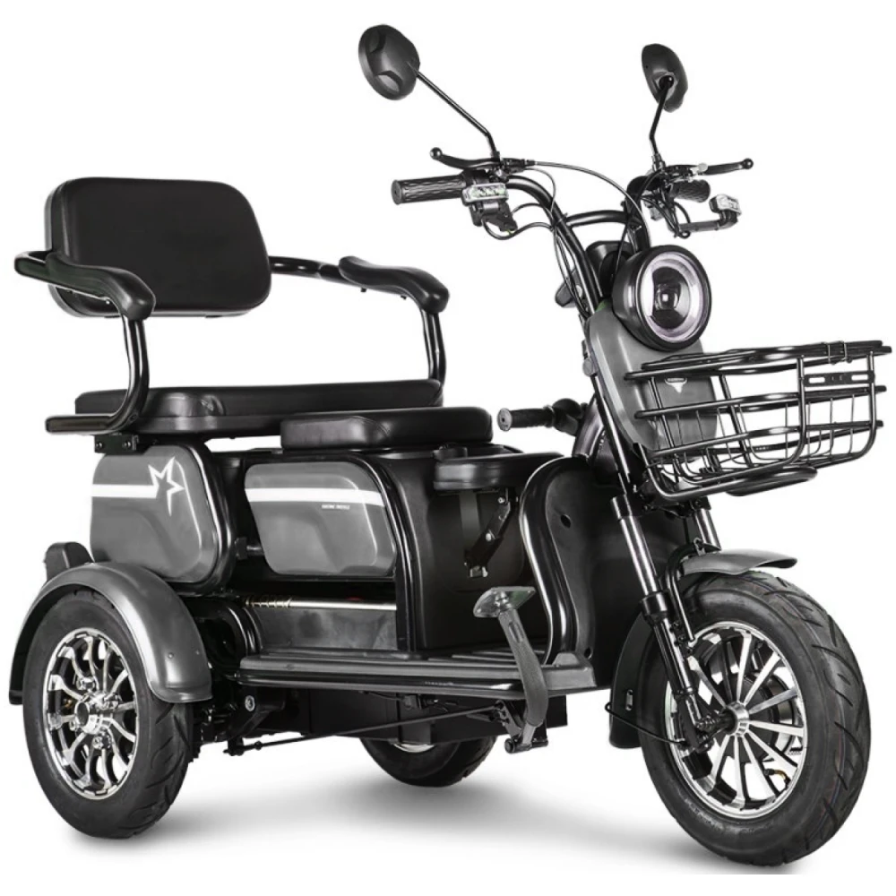 Электротрицикл Rutrike Пилот, вид спереди